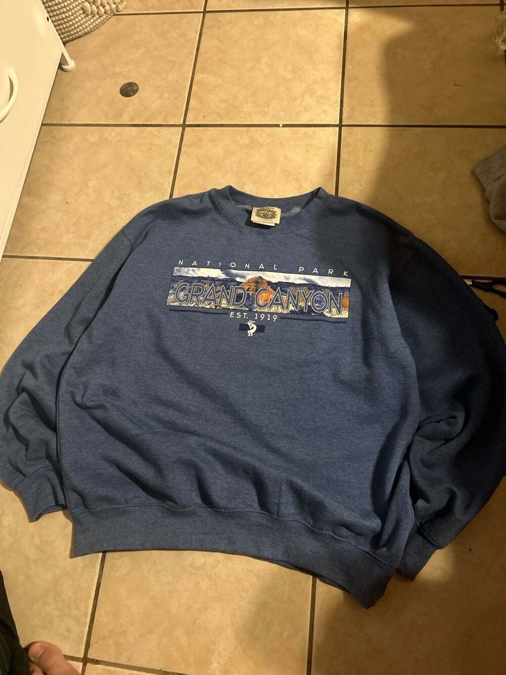 Vintage Y2K crewneck Fred Harvey Trading Graphic Crewneck